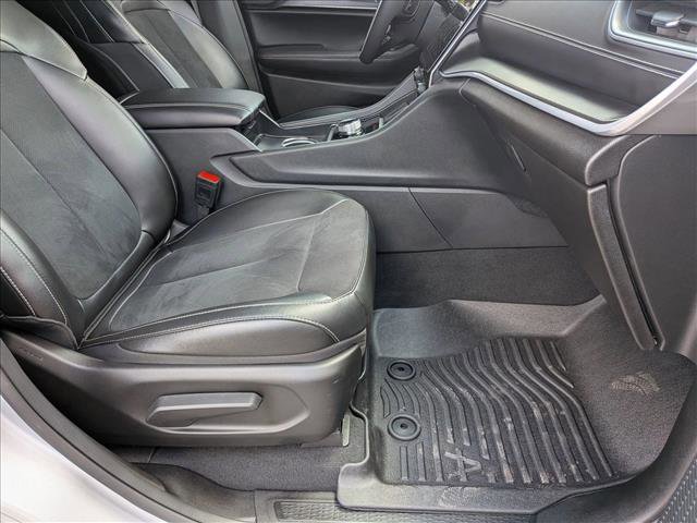 Used 2024 Jeep Grand Cherokee Altitude image 21