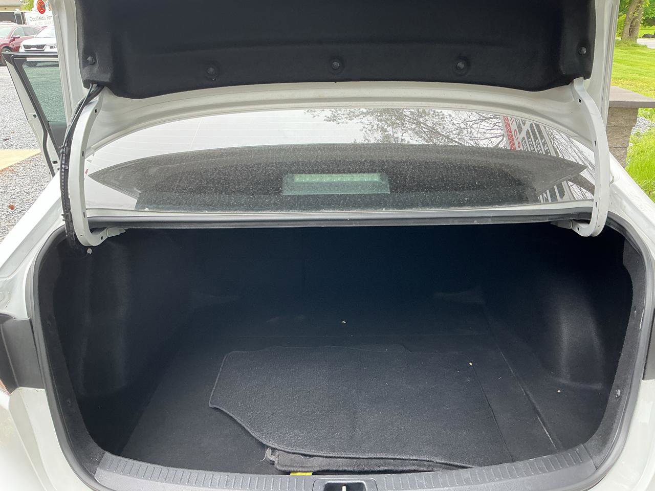 Used 2022 Toyota Corolla LE FWD image 9