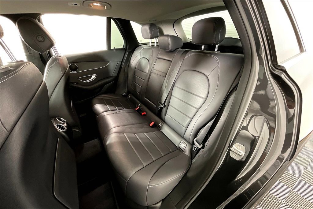 Used 2021 Mercedes-Benz GLC 300 4MATIC image 35