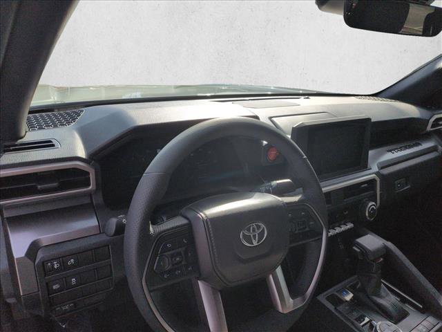 Used 2025 Toyota Tacoma TRD Off-Road AWD/4WD image 10