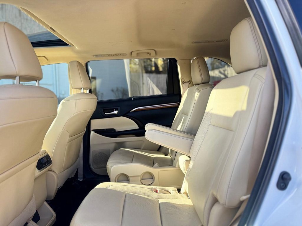Used 2018 Toyota Highlander Limited image 20