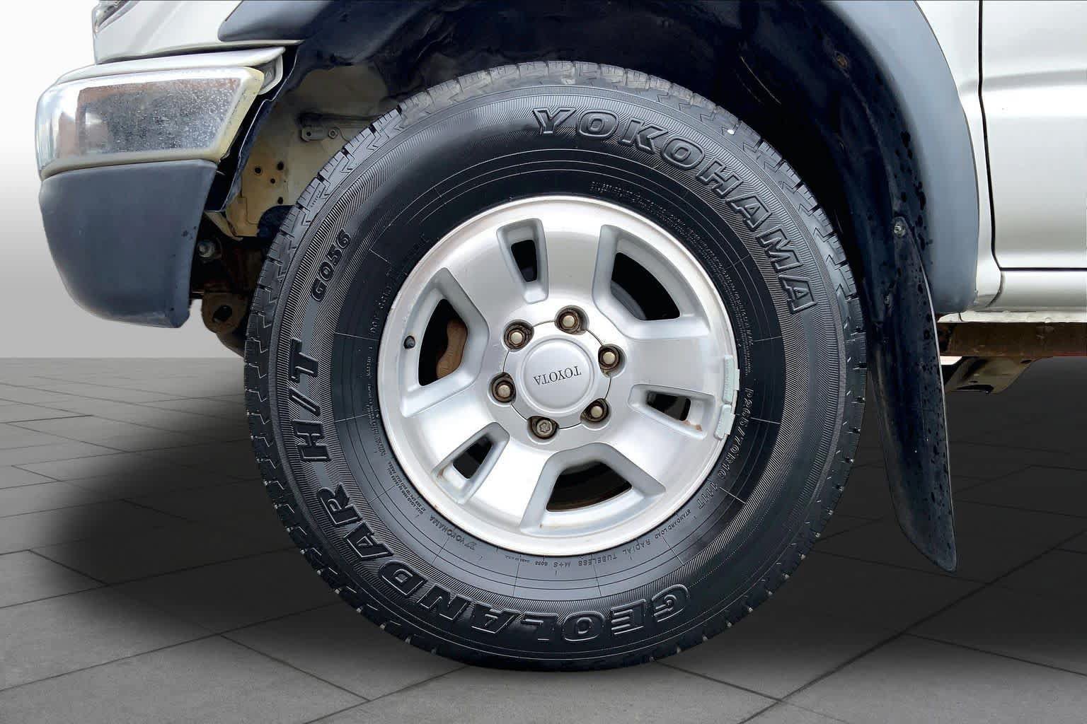 Used 2003 Toyota Tacoma PreRunner RWD image 8