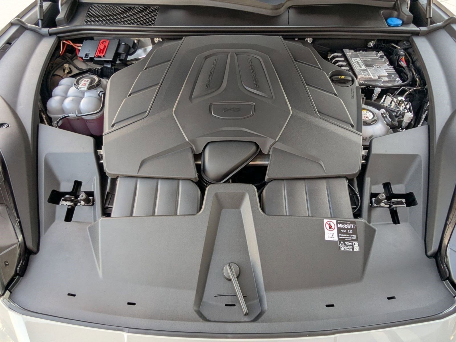 New 2026 Porsche Cayenne E-Hybrid image 28