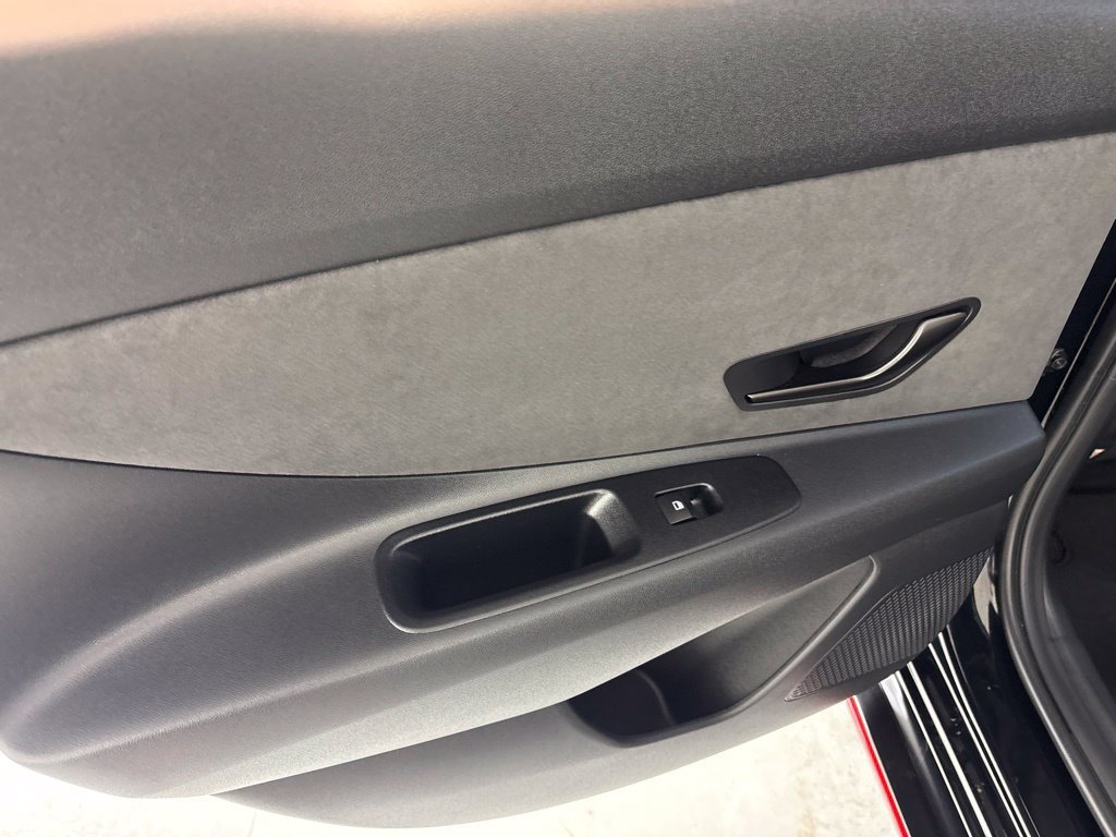 Used 2025 Hyundai Elantra N FWD image 23