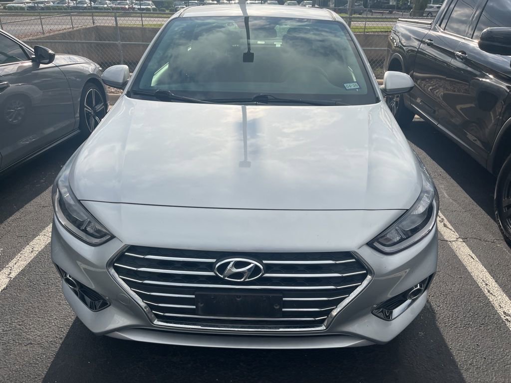 Used 2022 Hyundai Accent SEL FWD image 2