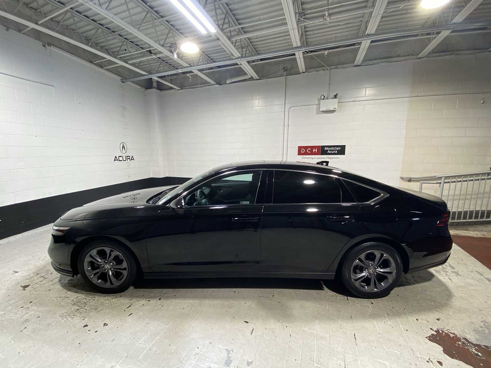 Used 2023 Honda Accord EX image 3