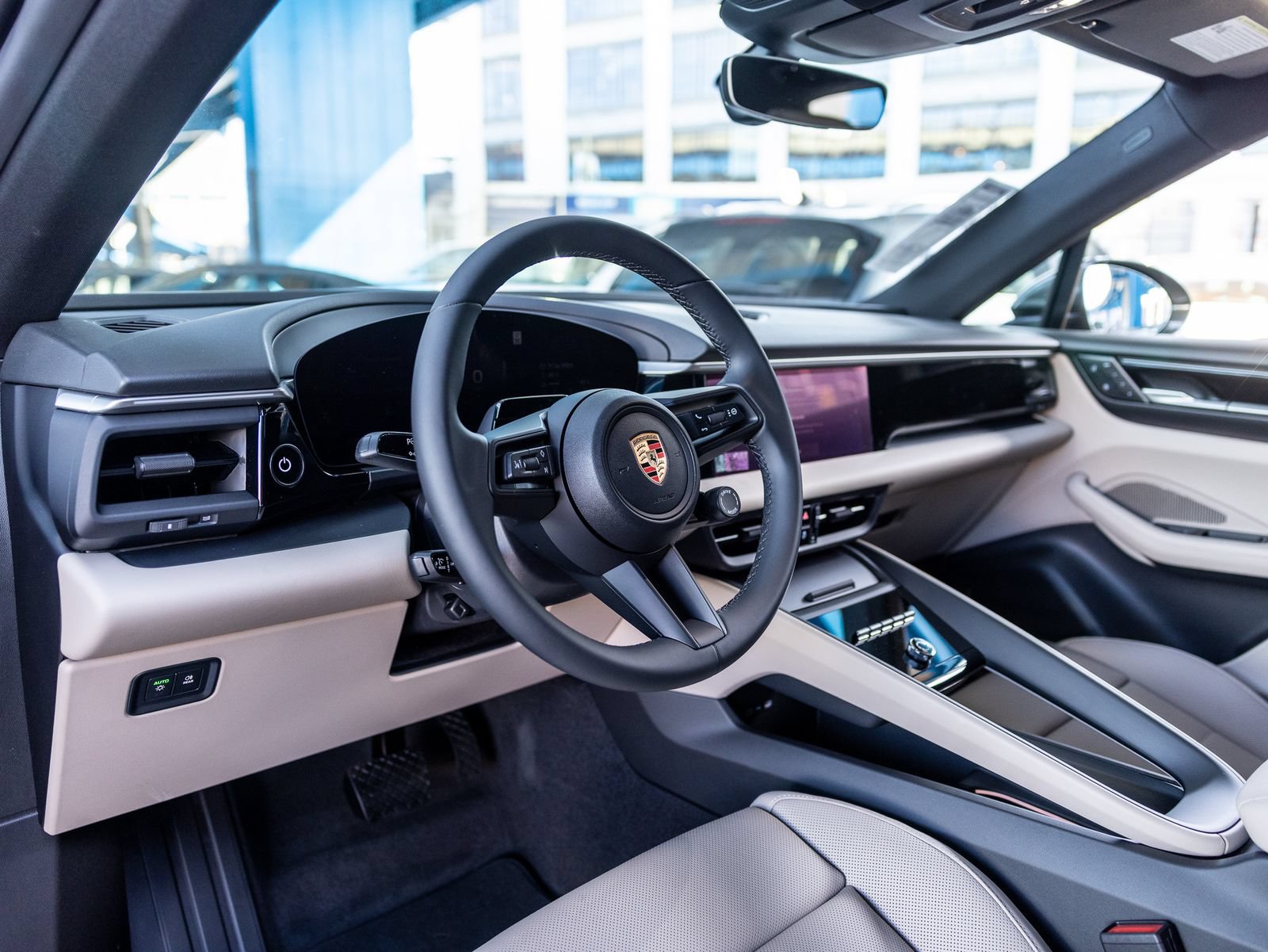 New 2026 Porsche Macan 4 Electric AWD/4WD image 4