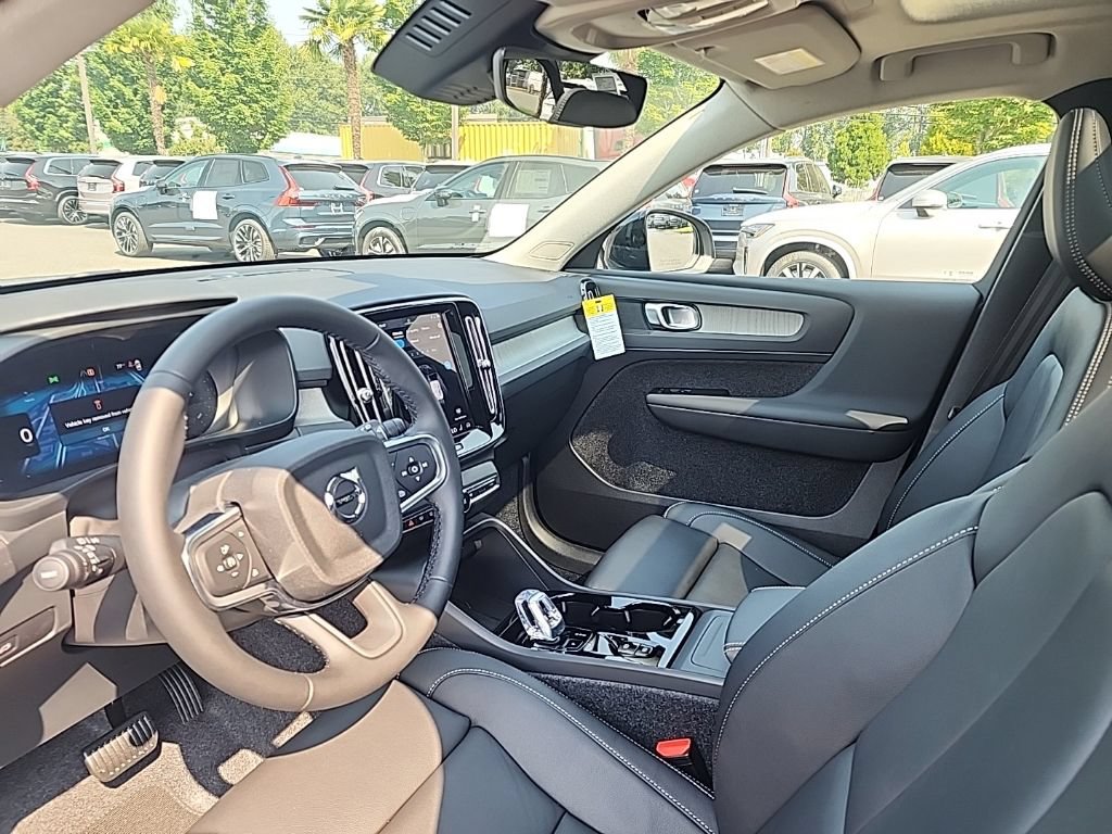 New 2026 Volvo XC40 B5 Plus w/ Protection Package Premier AWD/4WD image 12