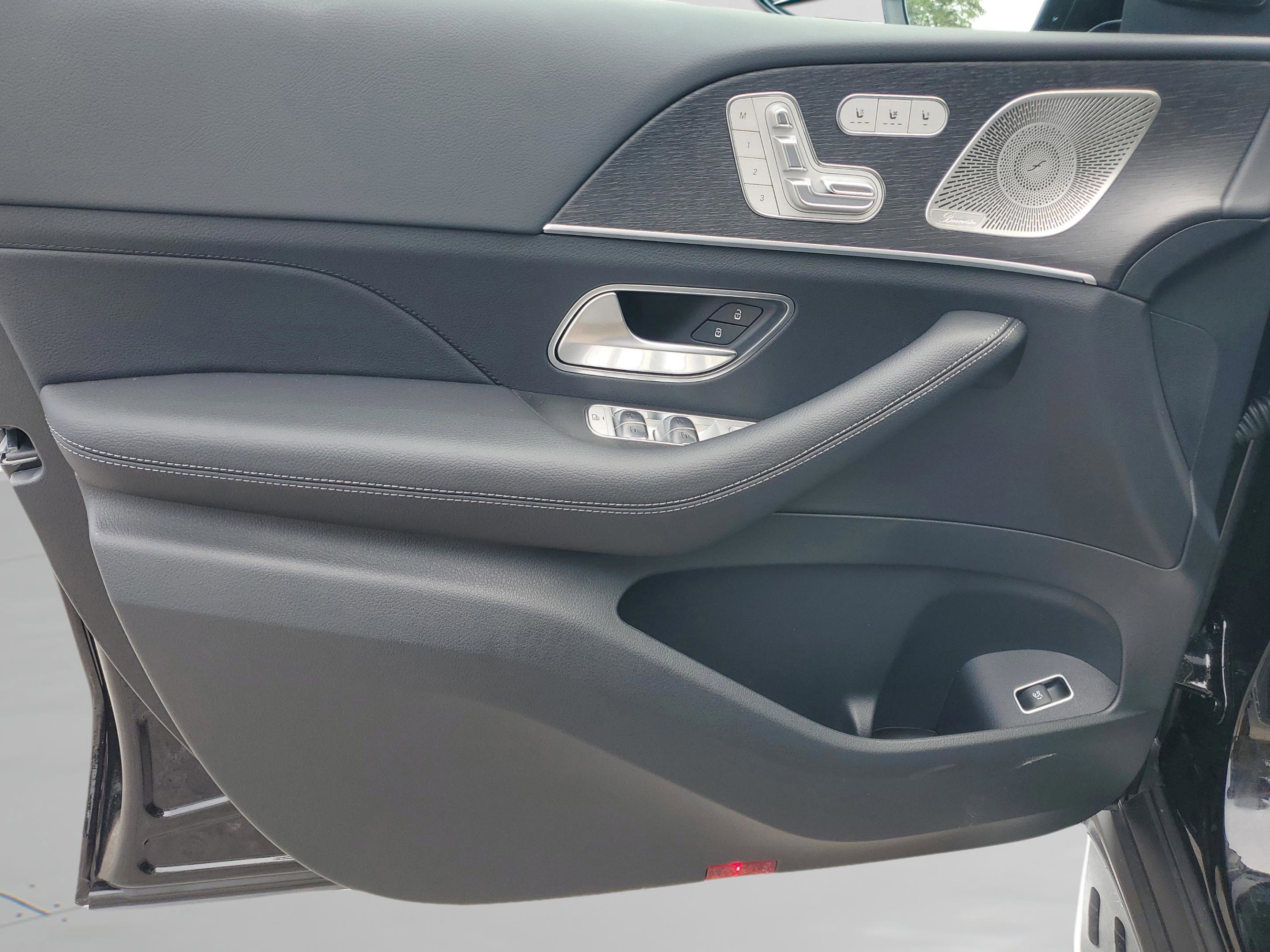 Certified 2026 Mercedes-Benz GLS 450 4MATIC image 34