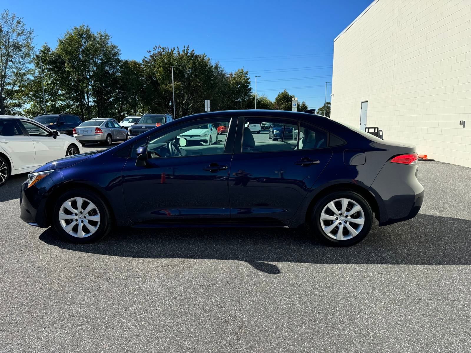 Used 2022 Toyota Corolla LE image 17