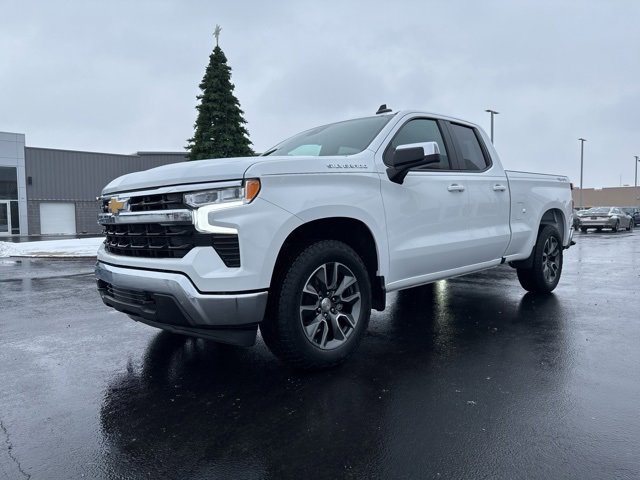Used 2023 Chevrolet Silverado 1500 LT image 3
