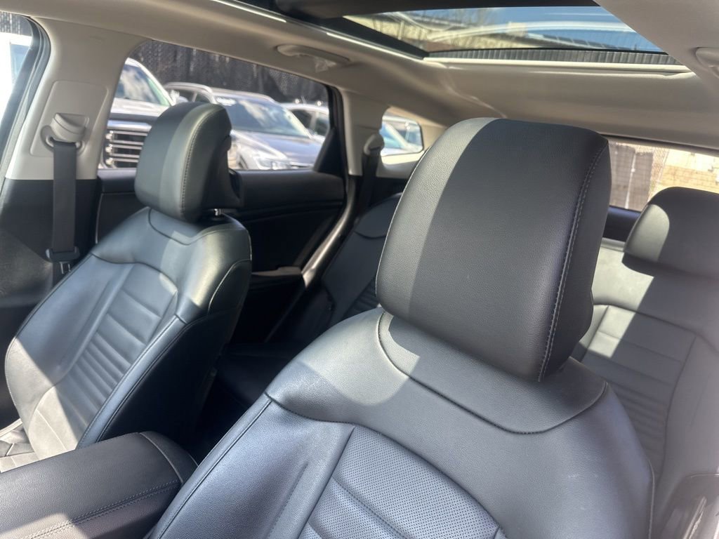 Used 2023 Kia Sportage SX image 12