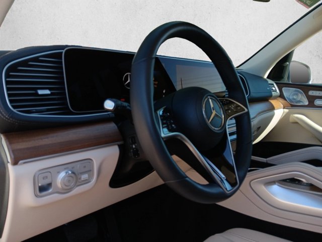 Used 2024 Mercedes-Benz GLS 450 4MATIC image 10