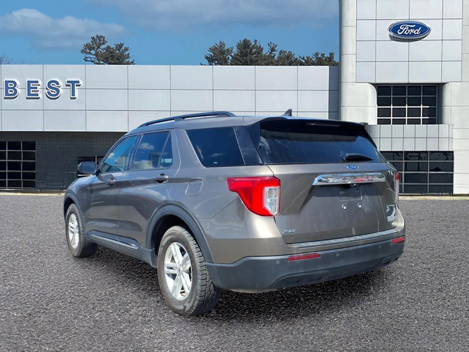 Used 2021 Ford Explorer XLT AWD/4WD image 7