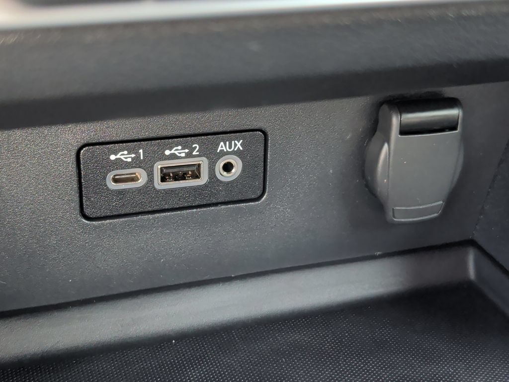 Used 2025 Nissan Altima 2.5 SV FWD image 28