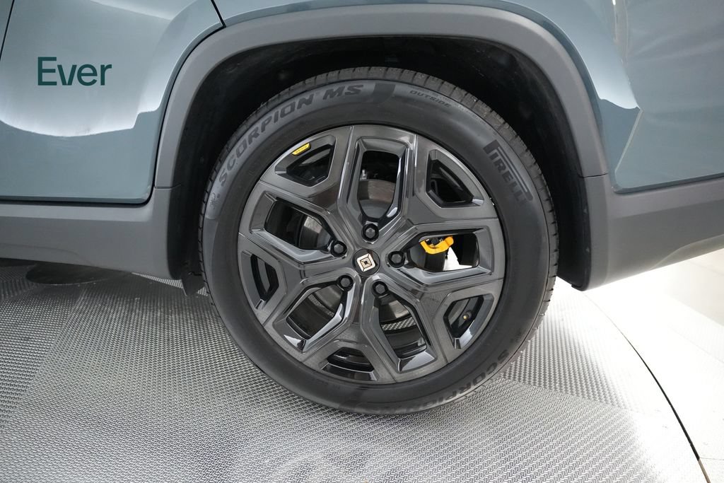 Used 2025 Rivian R1T Premium Tri AWD/4WD image 21