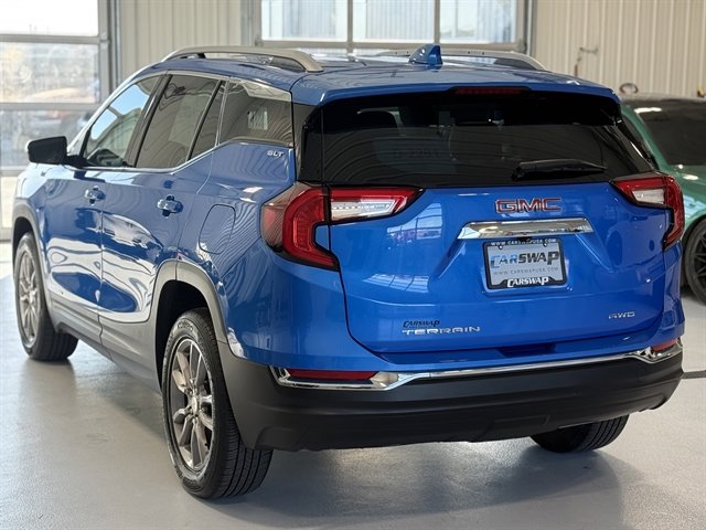 Used 2024 GMC Terrain SLT image 5