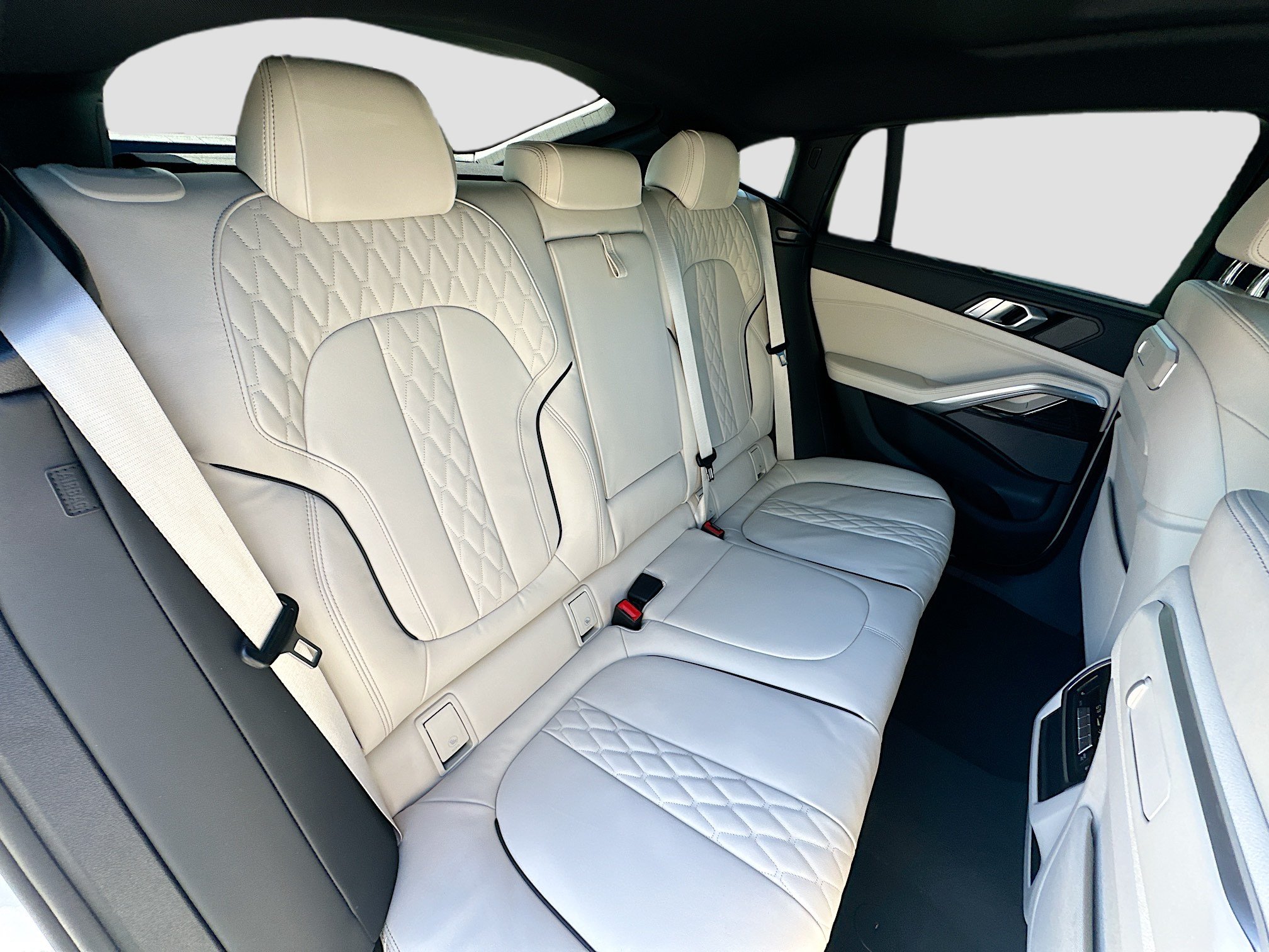 Used 2026 BMW X6 M60i AWD/4WD image 25
