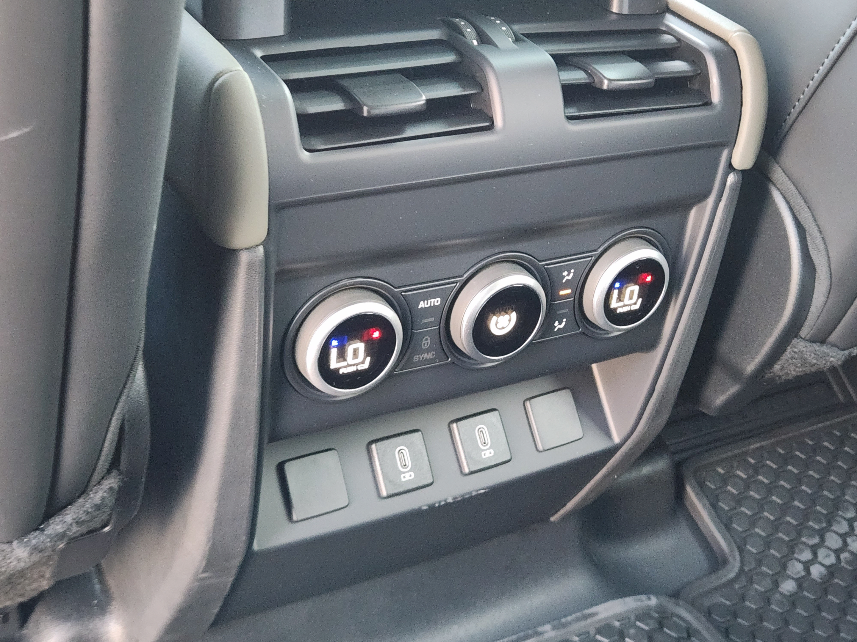 New 2026 Land Rover Defender 110 S AWD/4WD image 26
