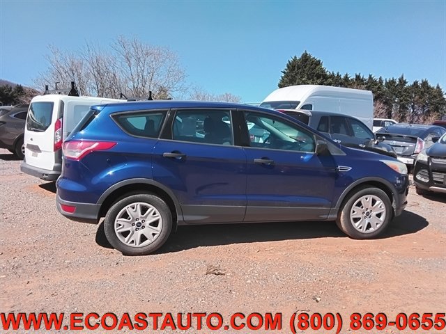 Used 2013 Ford Escape S FWD image 2