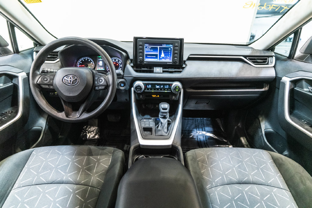 Used 2021 Toyota RAV4 XLE AWD/4WD image 13