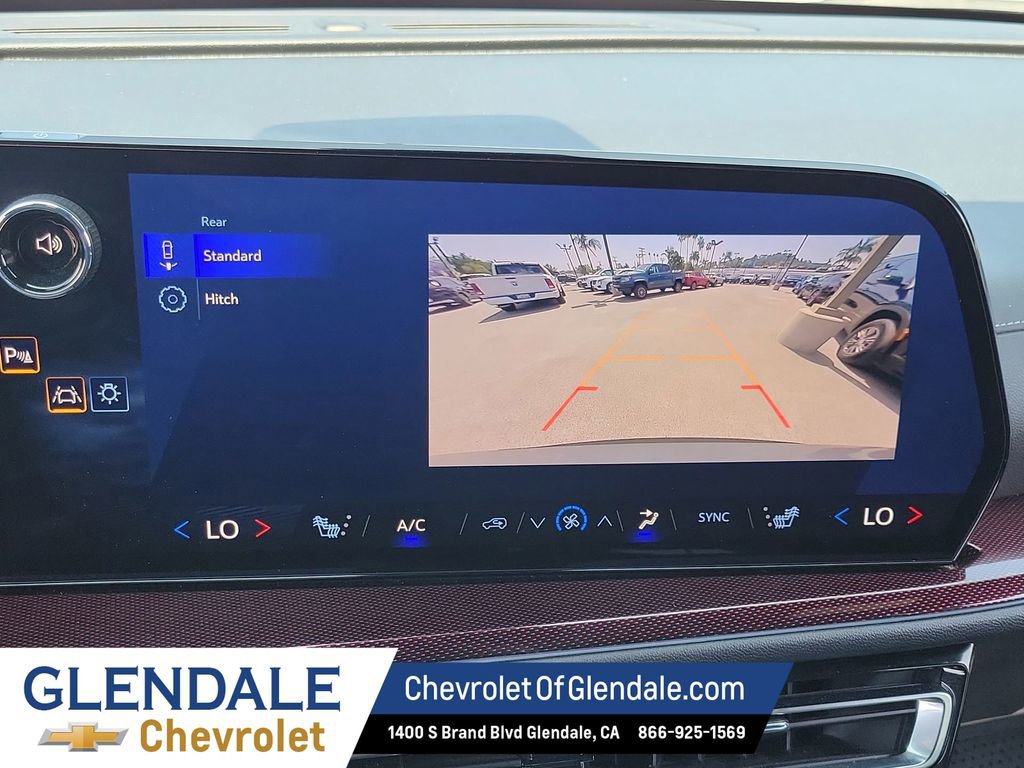 Certified 2025 Chevrolet Traverse Z71 AWD/4WD image 28