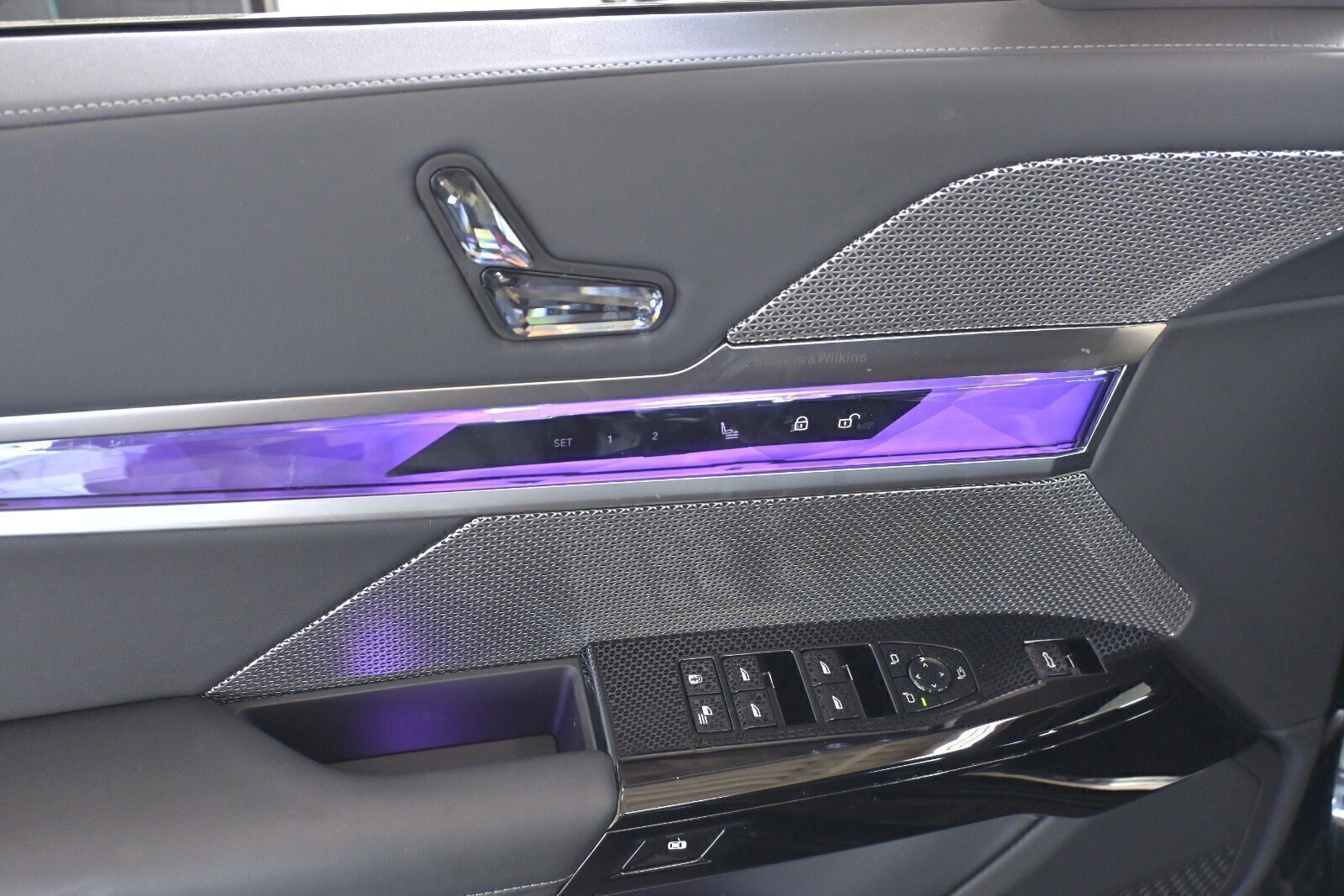 Used 2024 BMW i7 eDrive50 w/ M Sport Package image 14