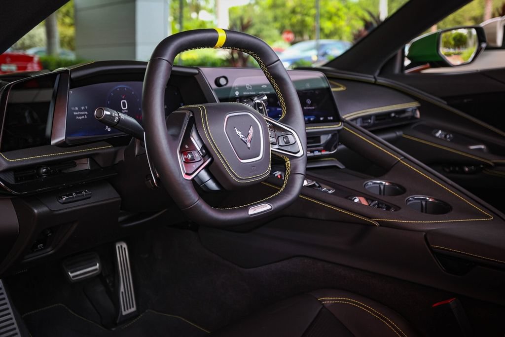Used 2026 Chevrolet Corvette Z06 w/ Stealth Interior Trim Package RWD image 27
