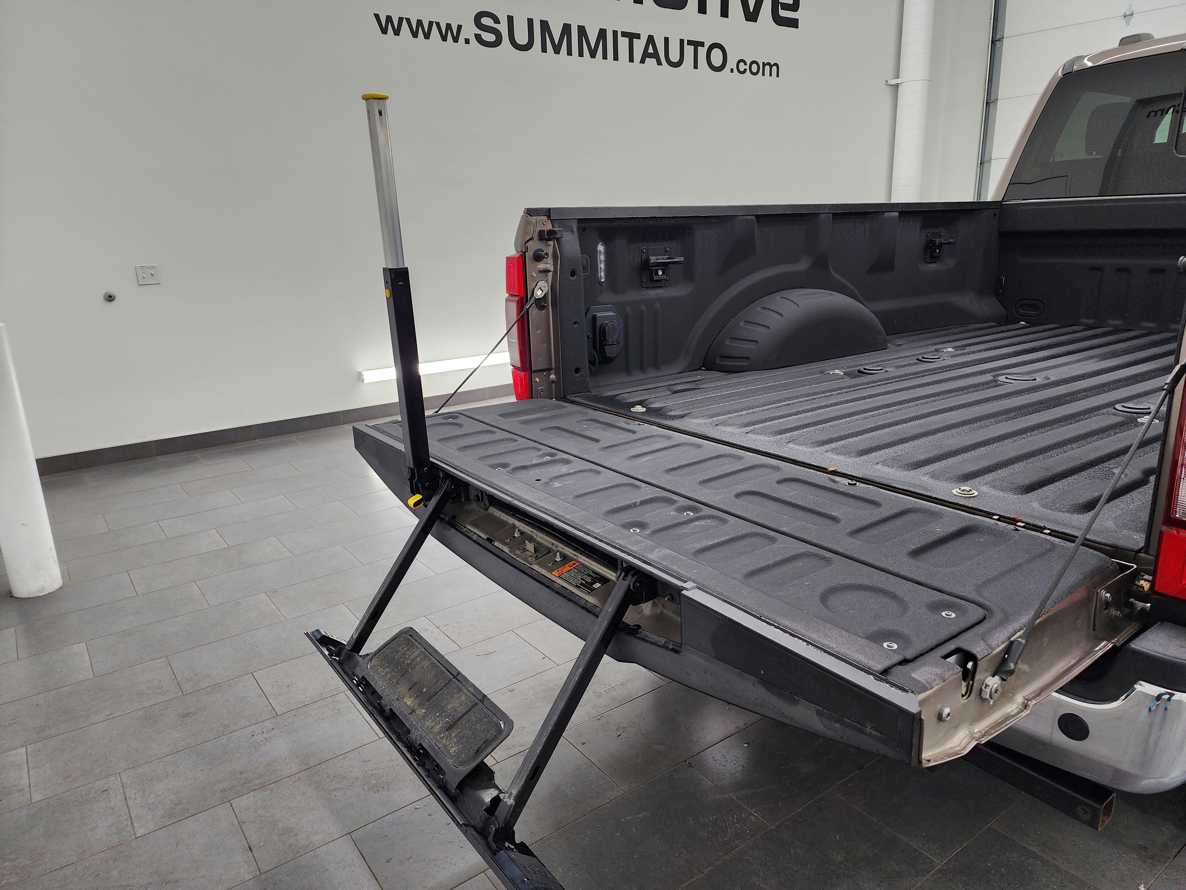 Used 2022 Ford F350 Lariat image 31