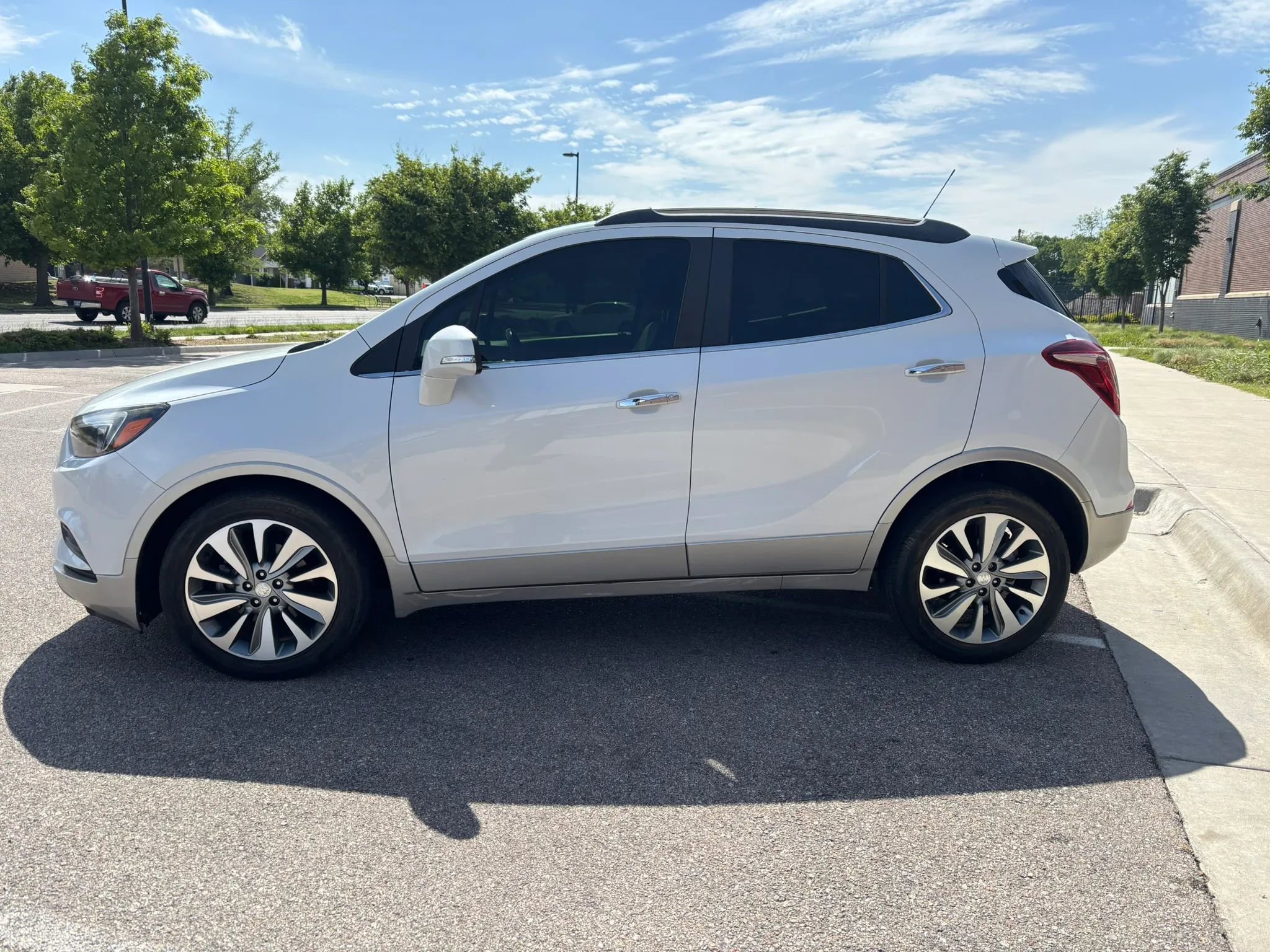 Used 2018 Buick Encore Preferred FWD image 4