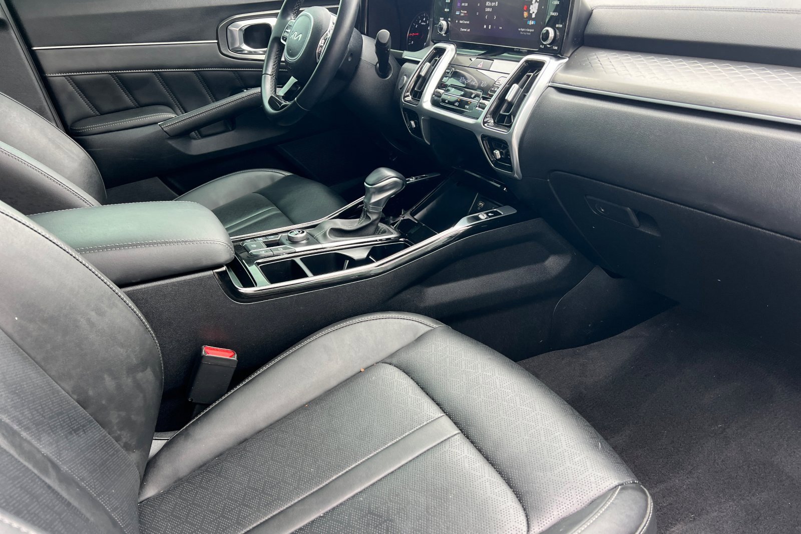 Certified 2022 Kia Sorento SX image 19