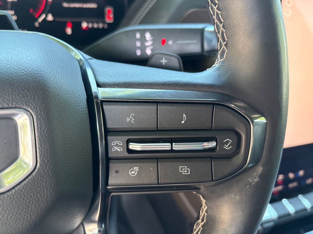 Certified 2025 GMC Yukon XL Denali Ultimate AWD/4WD image 23