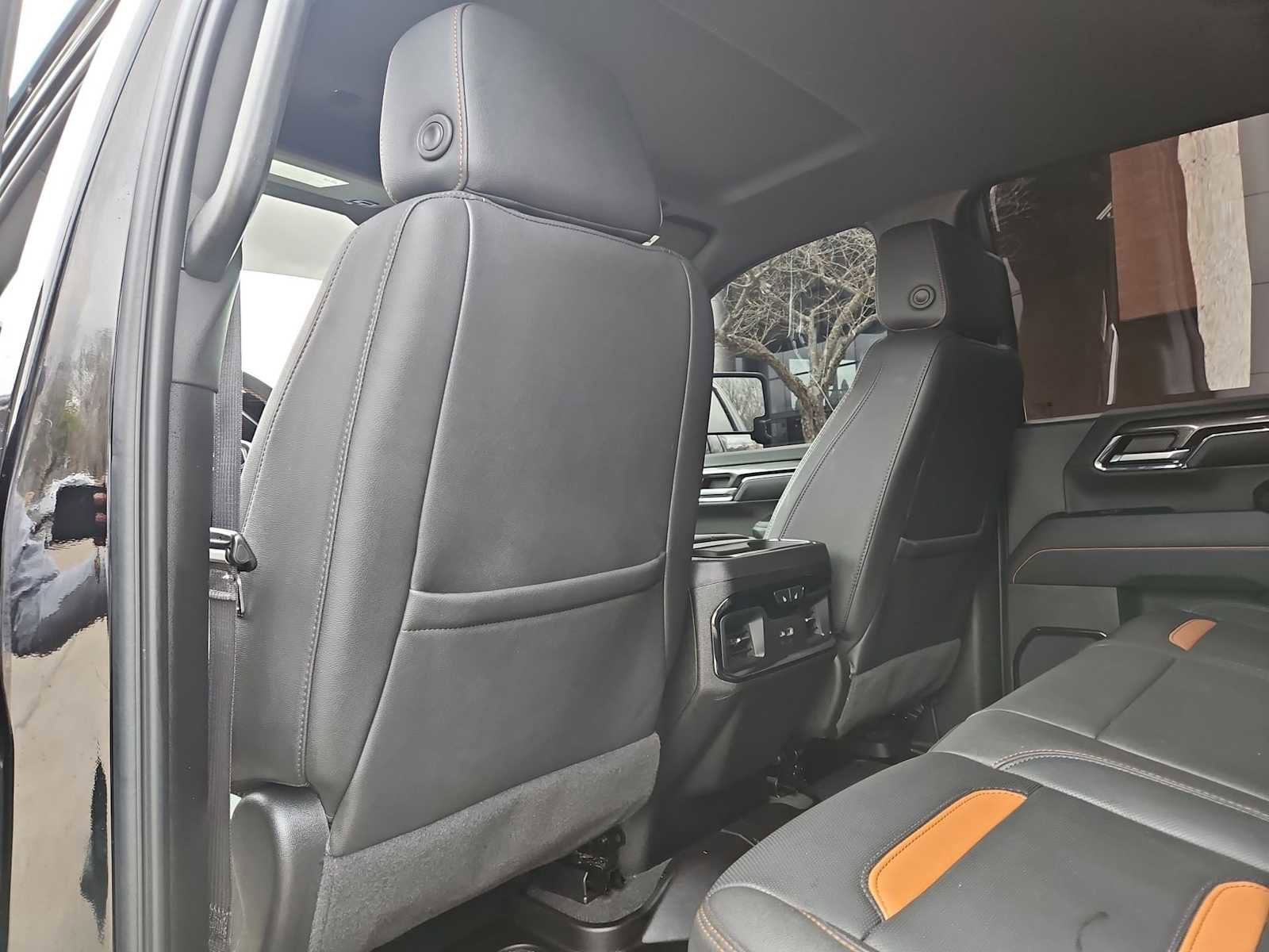 Certified 2024 GMC Sierra 2500 AT4 w/ AT4 Preferred Package image 18