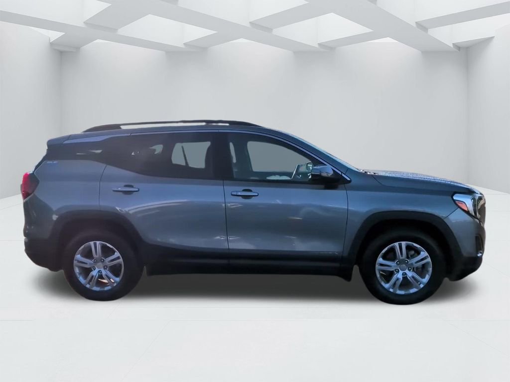 Used 2018 GMC Terrain SLE w/ Driver Convenience Package image 4
