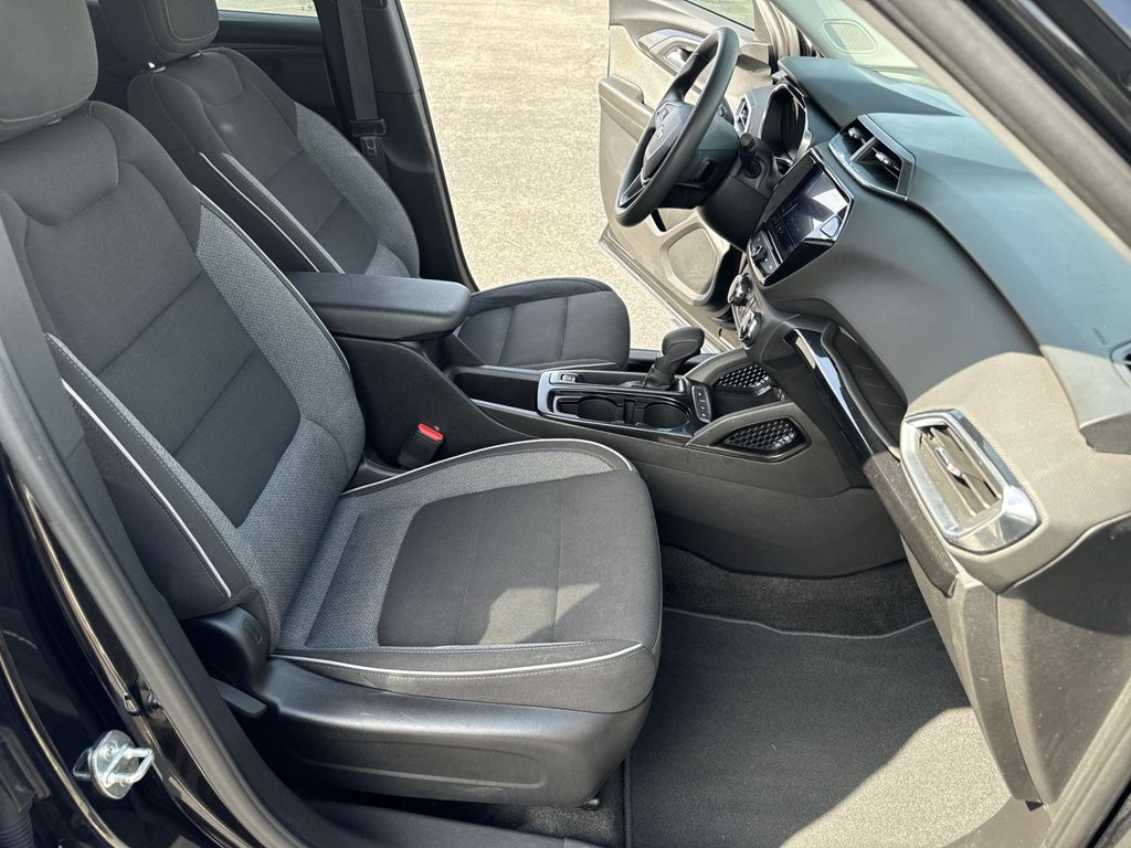 Certified 2021 Chevrolet TrailBlazer LT w/ Convenience Package FWD image 34