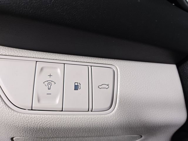 Used 2023 Genesis G70 2.0T image 28