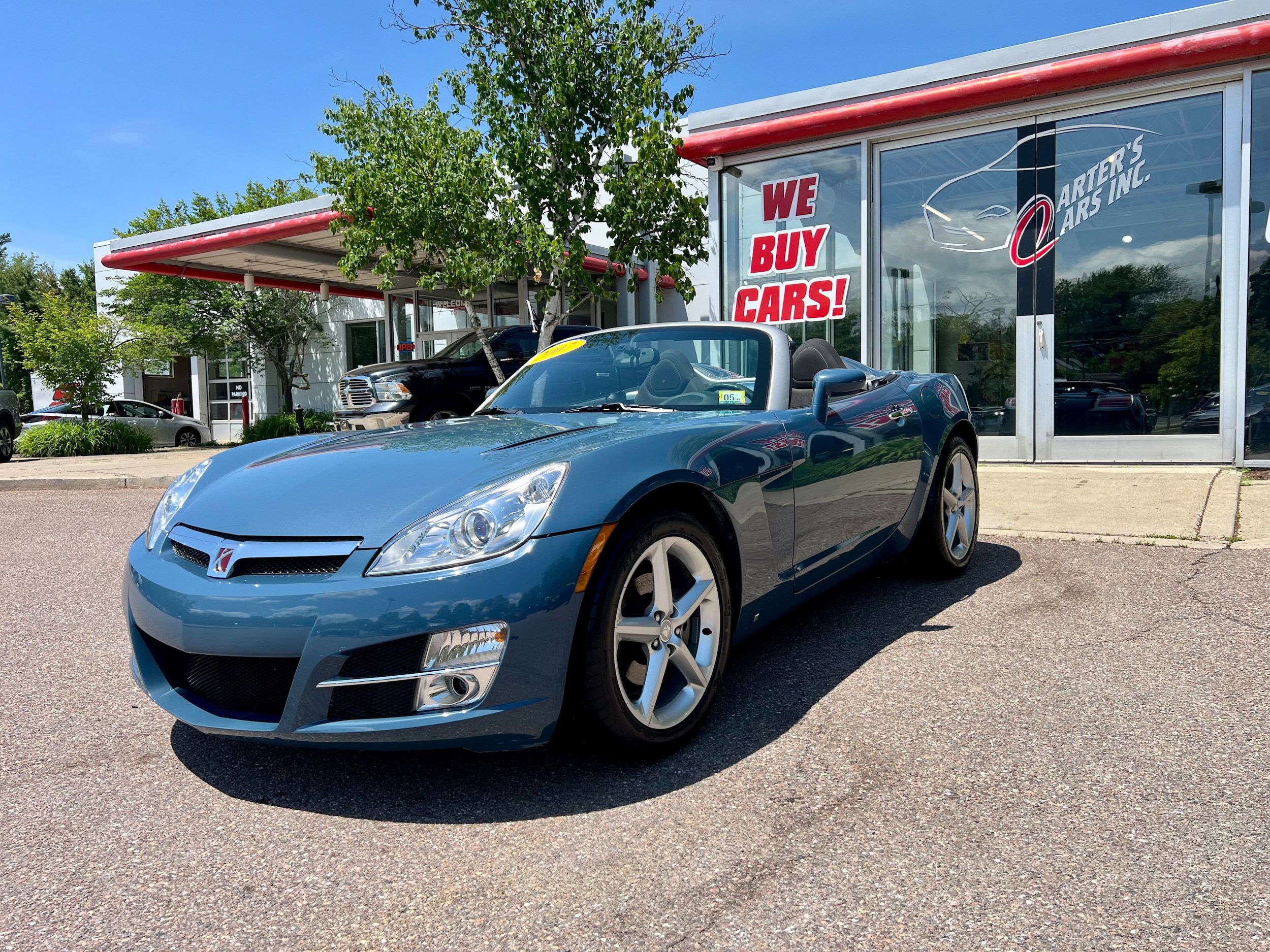 Used 2007 Saturn Sky RWD video 1