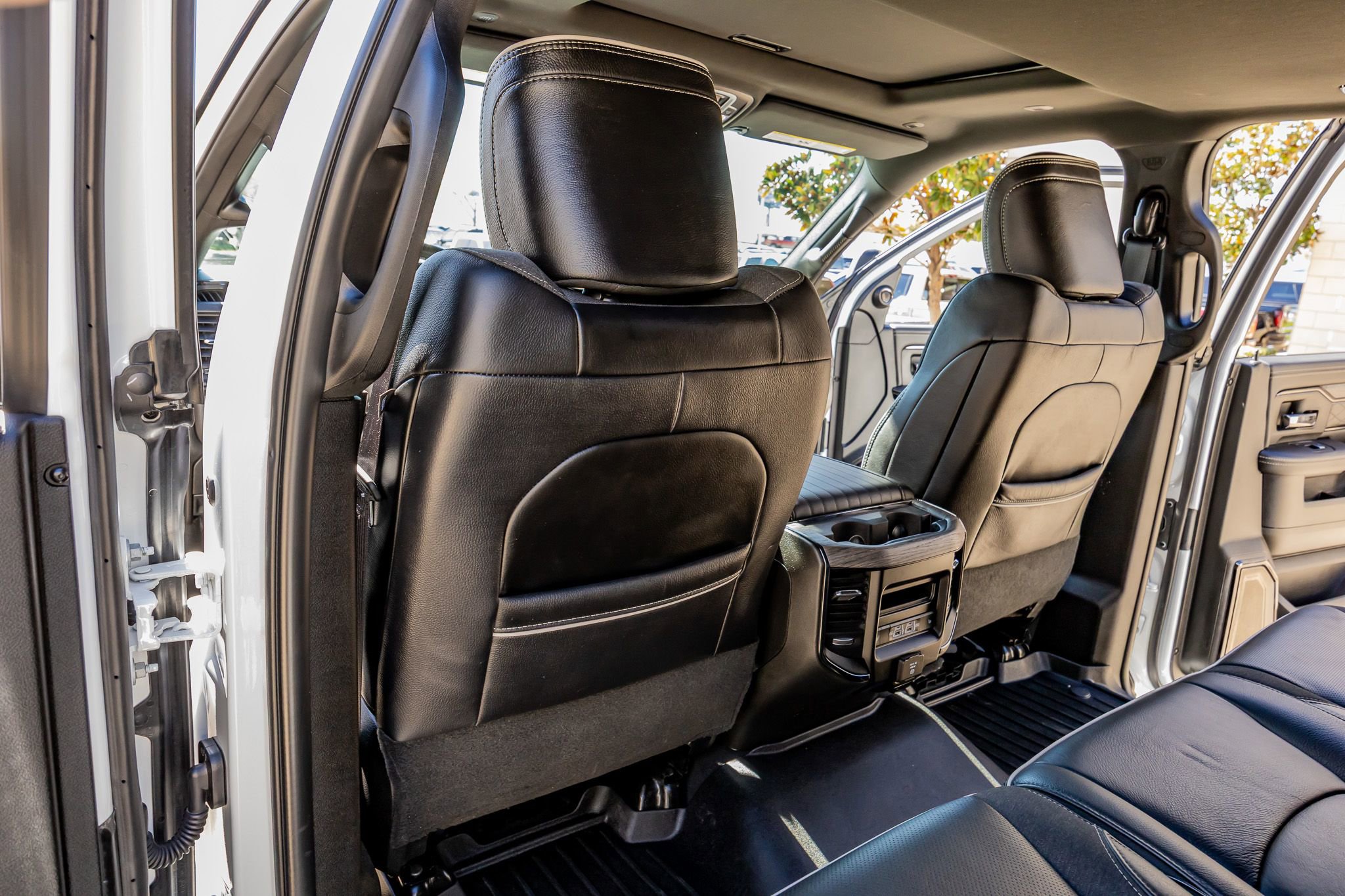 Used 2025 RAM 3500 Limited image 34