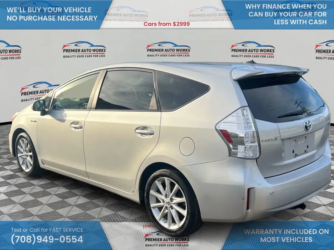 Used 2013 Toyota Prius V Five image 7