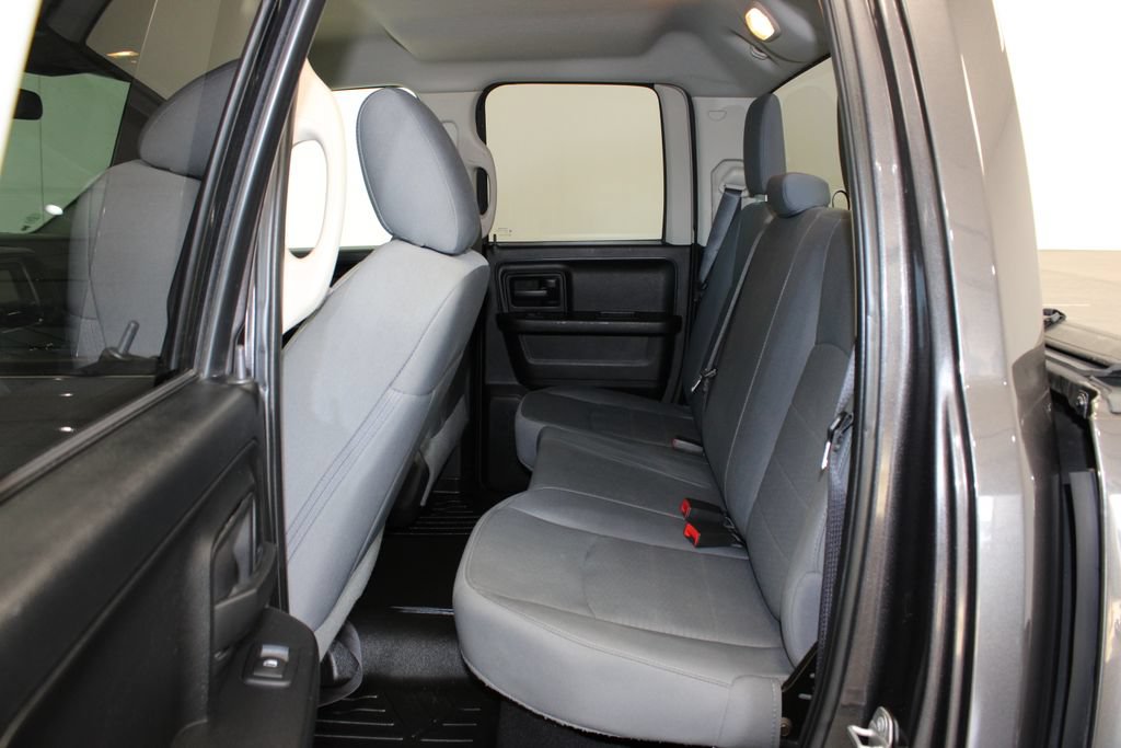 Used 2017 RAM 1500 Express AWD/4WD image 11
