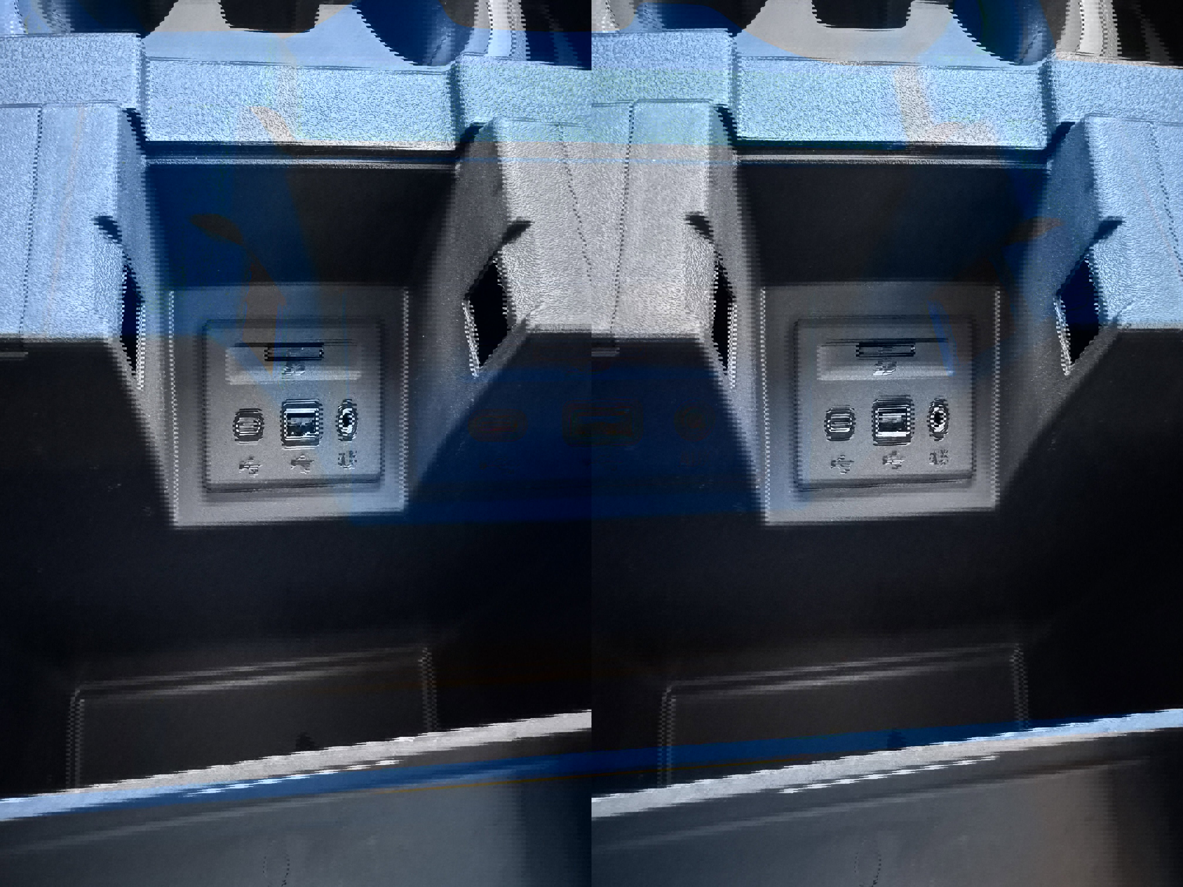 Used 2021 Chevrolet Silverado 2500 High Country image 22