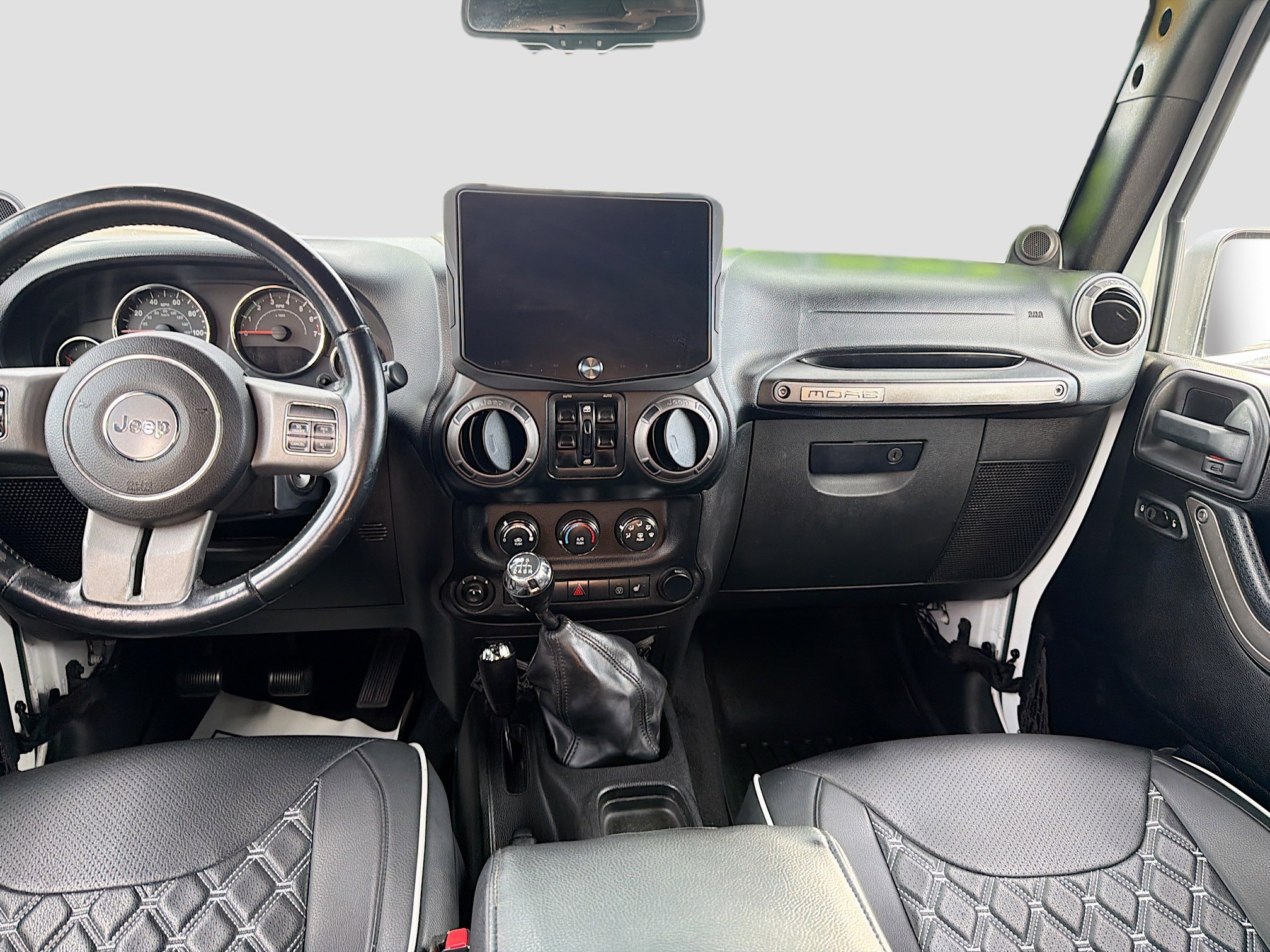 Used 2013 Jeep Wrangler Unlimited Sahara image 20