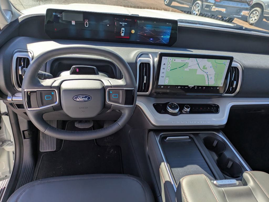 New 2025 Ford Expedition Active image 11