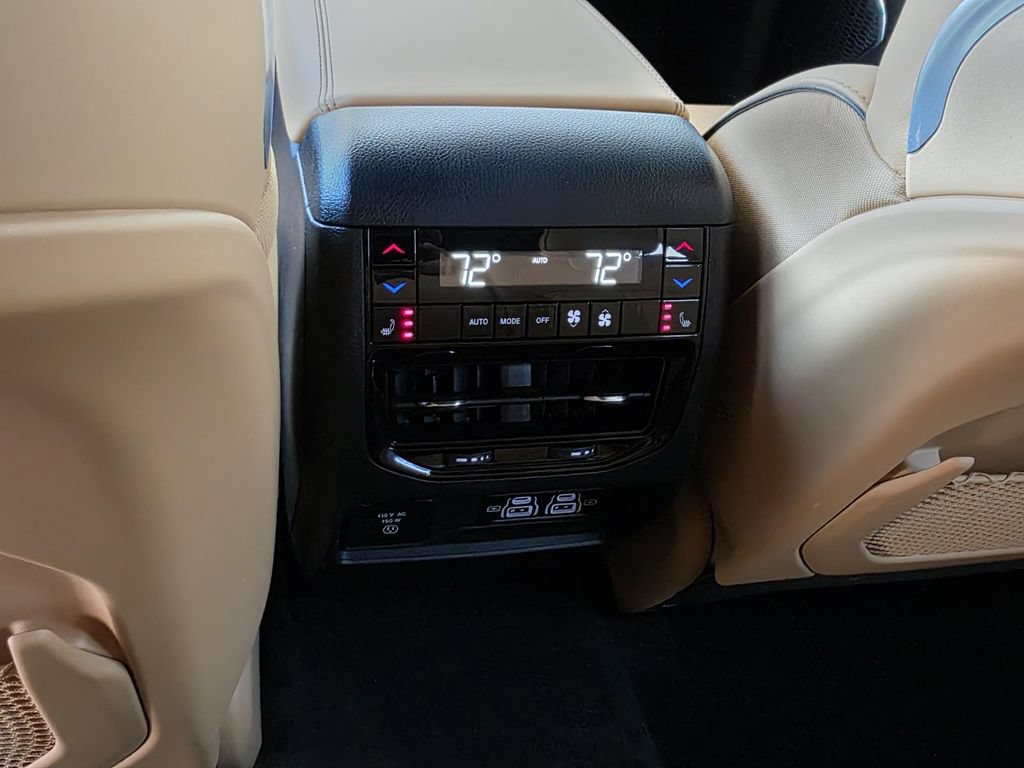 Used 2025 Jeep Grand Cherokee Summit AWD/4WD image 12