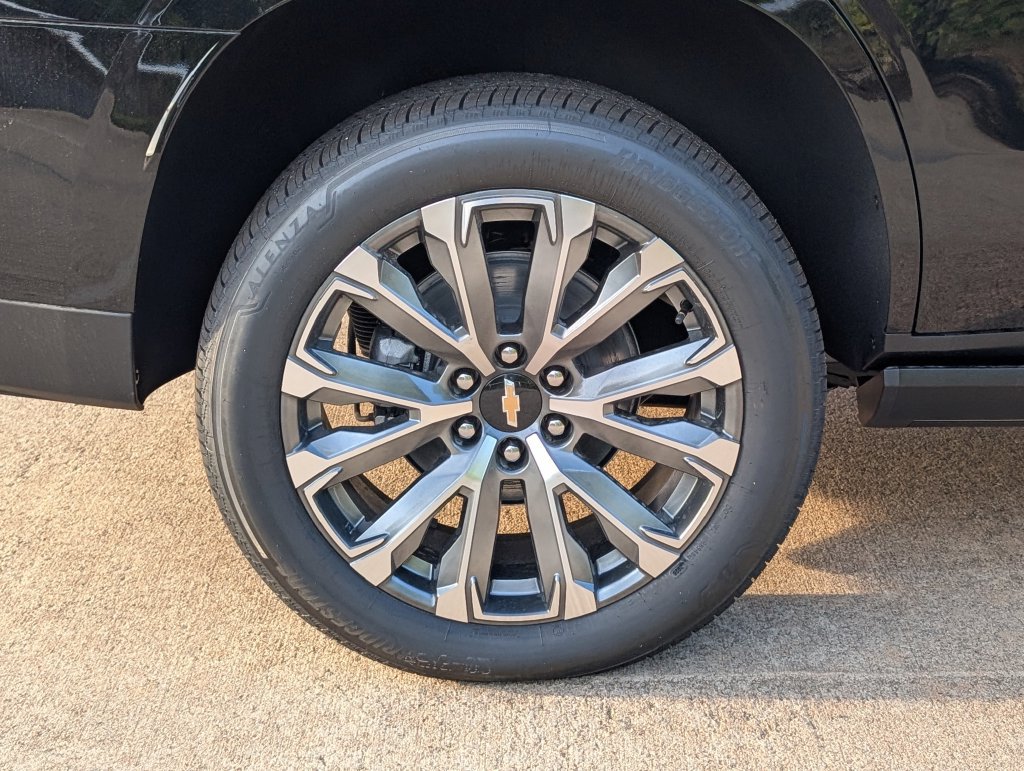 New 2026 Chevrolet Tahoe High Country RWD image 3