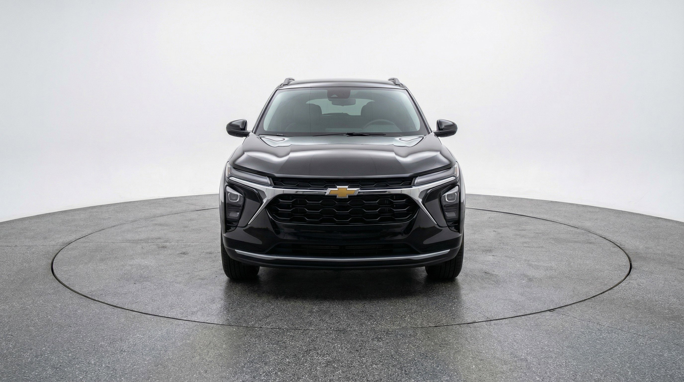 Used 2025 Chevrolet Trax LT w/ LT Convenience Package image 2