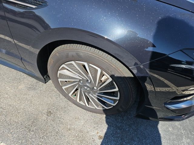 Used 2025 Hyundai Sonata Limited image 4