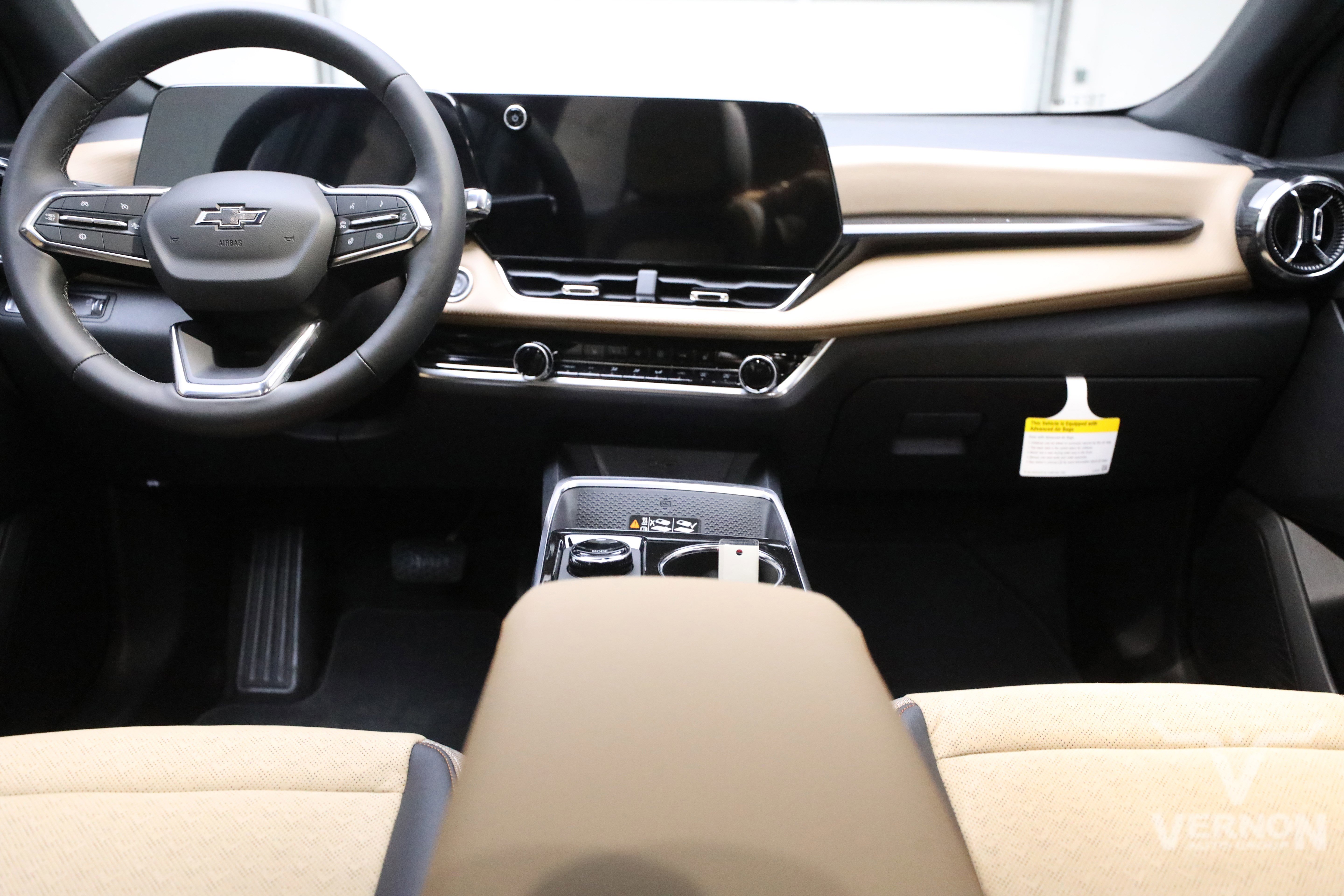 New 2026 Chevrolet Equinox ACTIV w/ Safety and Technology Package image 13