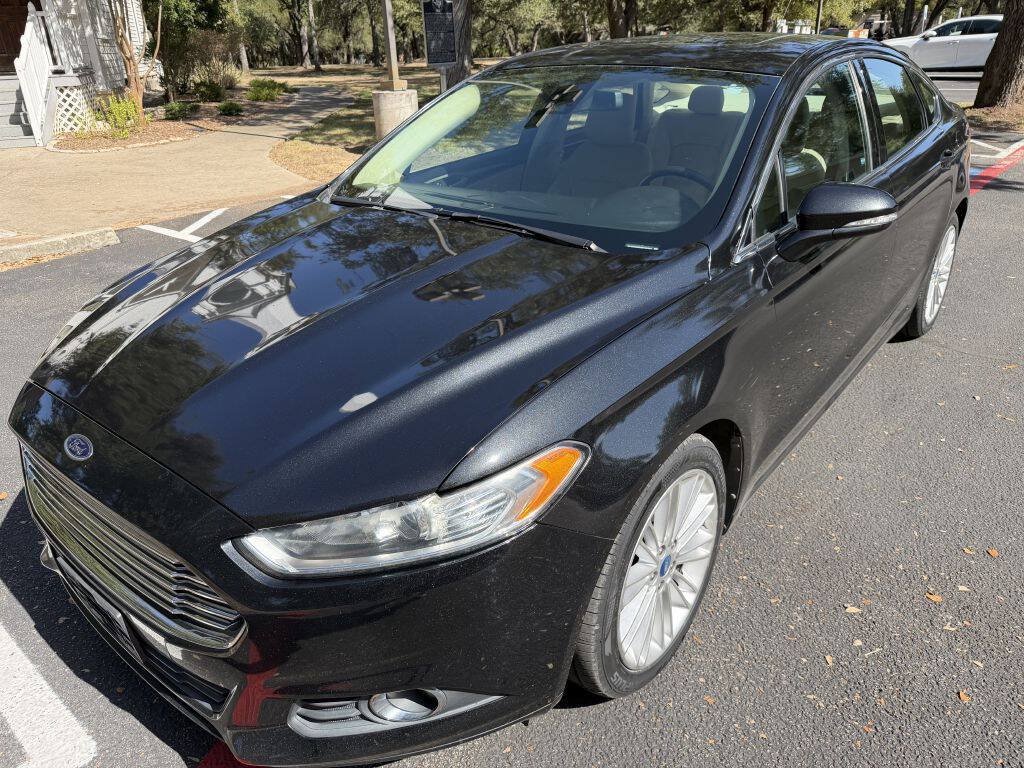 Used 2013 Ford Fusion SE FWD image 2