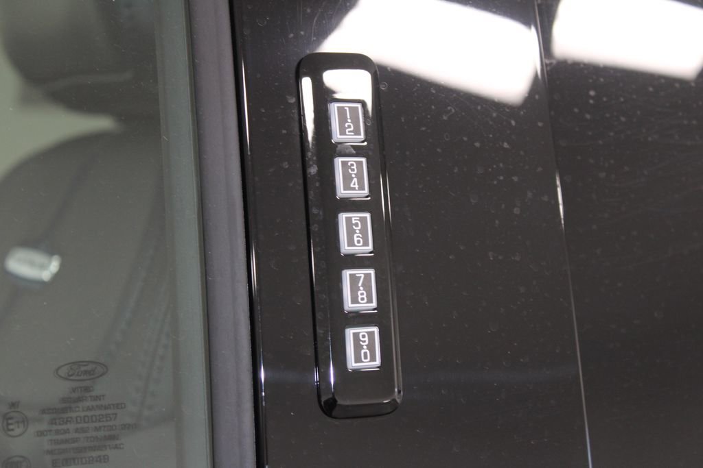 New 2026 Ford F250 Platinum image 22